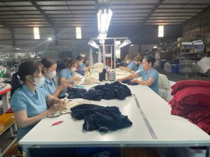 sản xuất áo len gấu bông