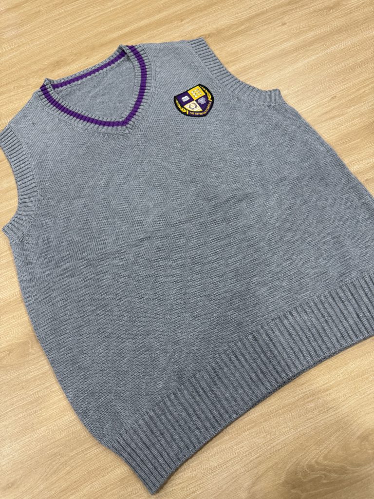 xưởng dệt áo len đồng phục