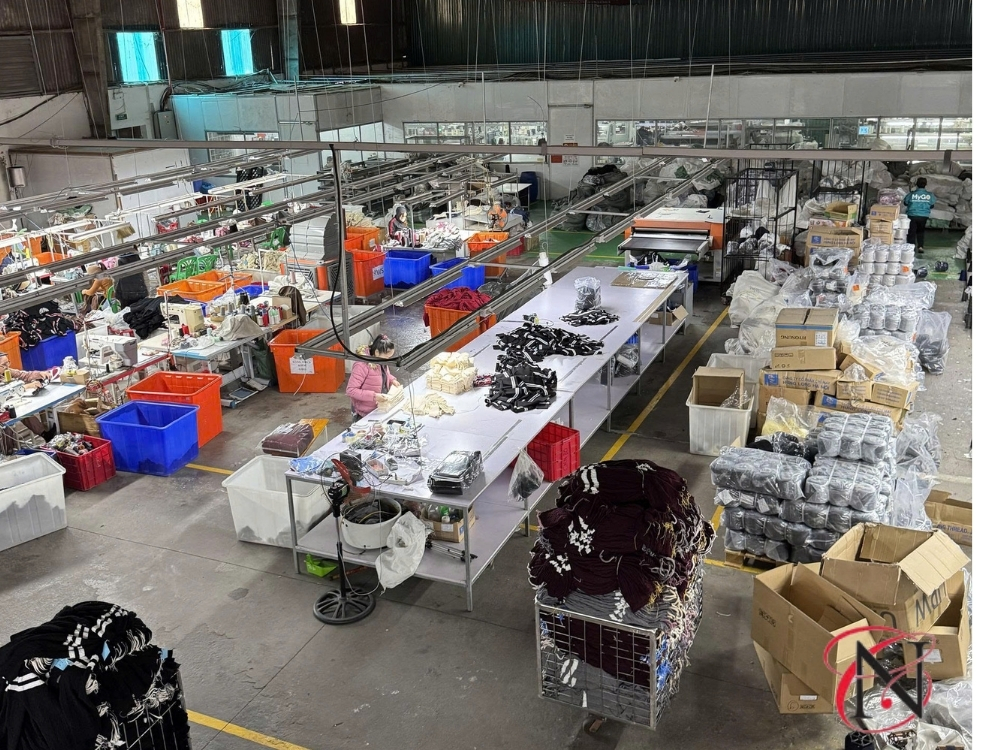 Sự minh bạch về nguồn gốc sợi (không pha trộn) là tiêu chí chọn xưởng gia công áo len quyết định độ bền đẹp của sản phẩm.