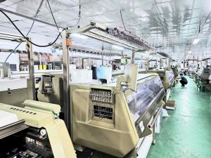 Phân biệt áo len đồng phục