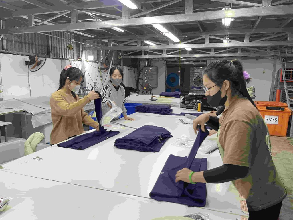 Gia công dệt len trẻ em