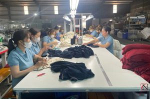 bộ phận kiểm hàng tại dệt Ngọc Châu