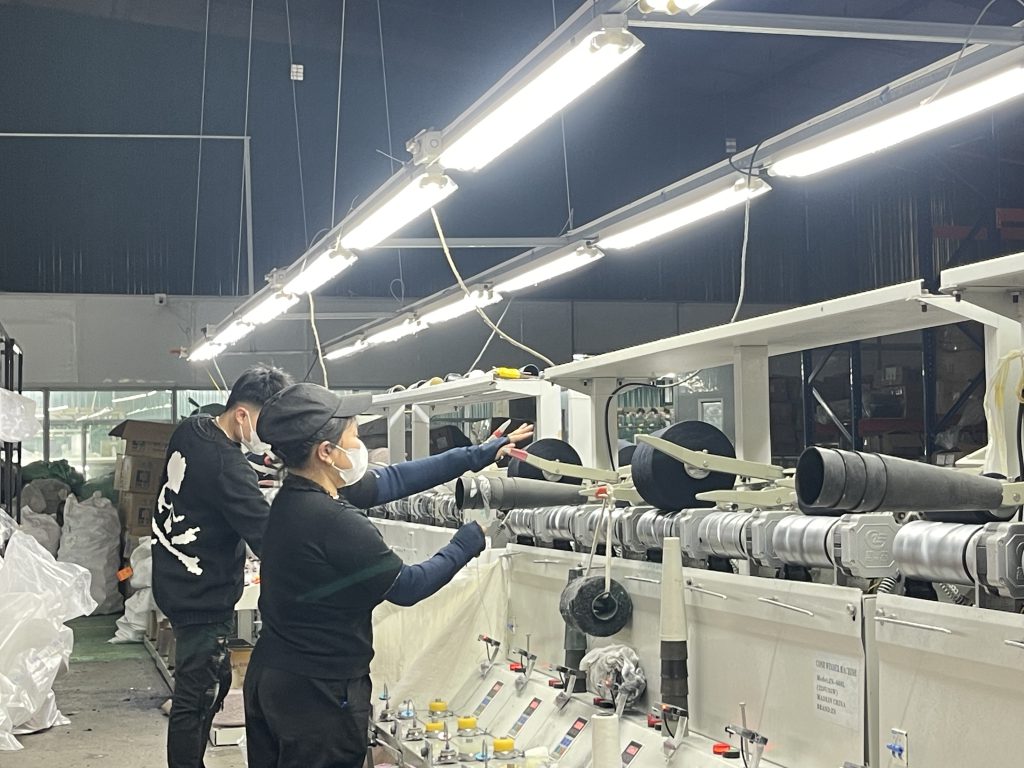 quay sợi trước khi cho vào dệt