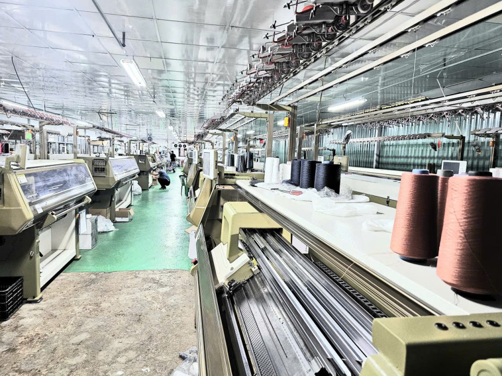 xưởng dệt áo len thú cưng