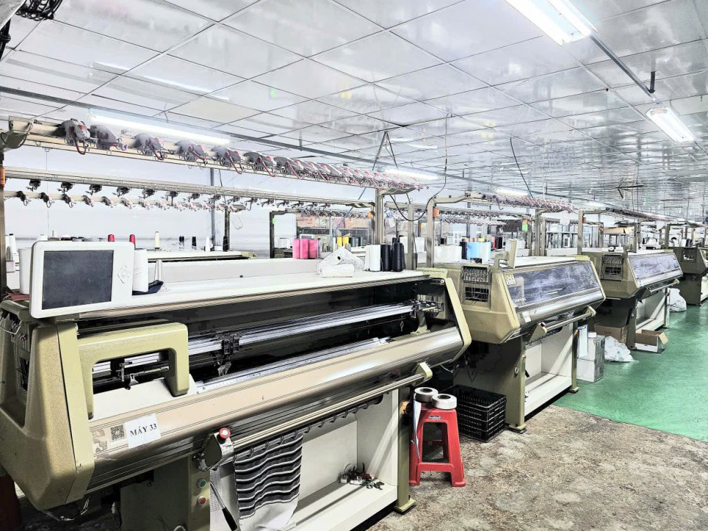 xưởng dệt áo khoác len