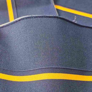 Cổ áo jacket bị giãn